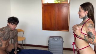 Samy Ortiz en lencería roja - escena sexy y provocativa